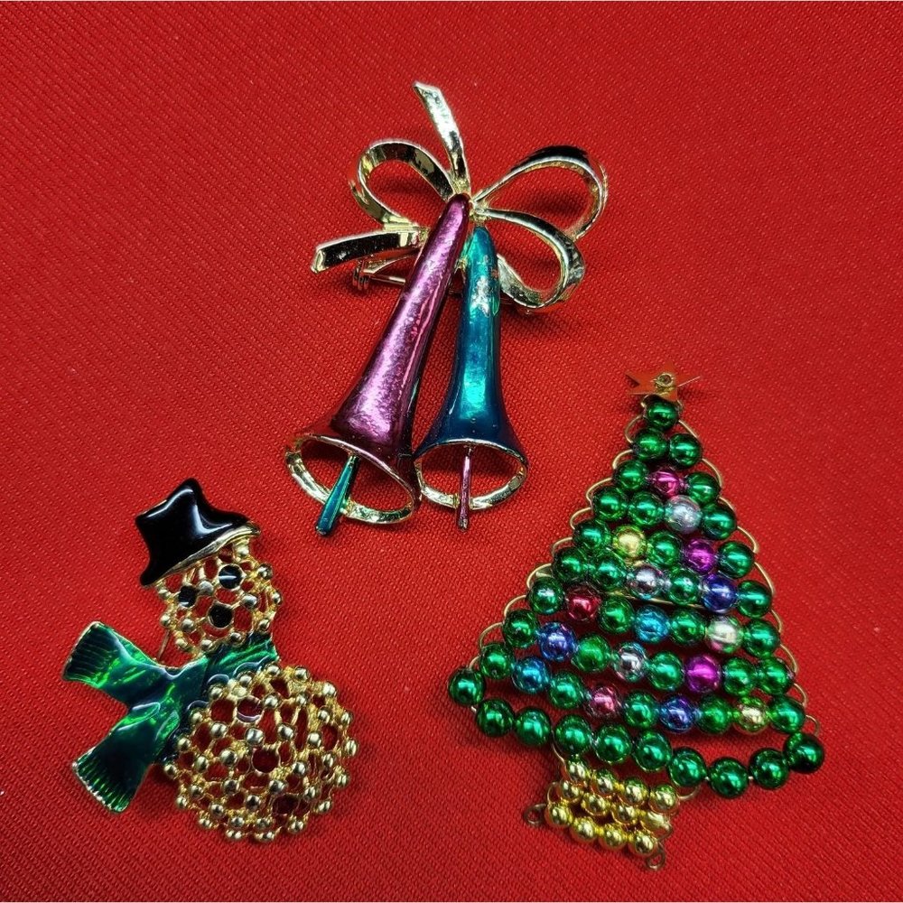 Christmas Pins Brooches Set of 3  Christmas Snowman Tree & Bell Pins